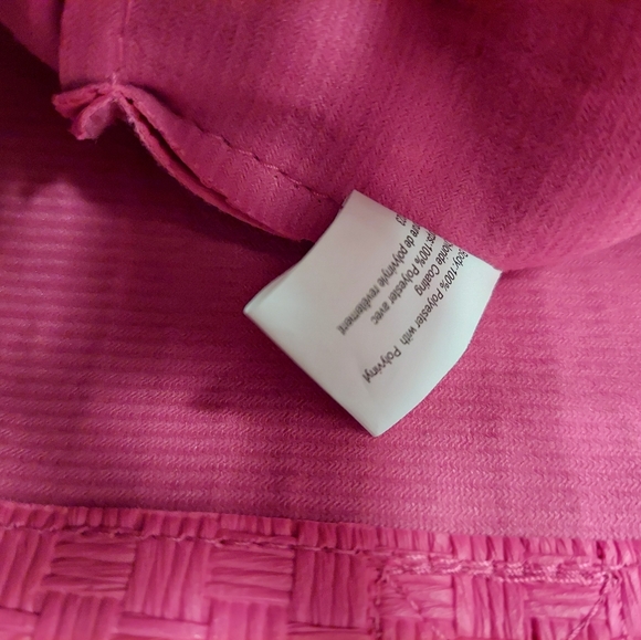 Bath and Body Works waffle style bag. Pink/orange in color NWT - Picture 2 of 9